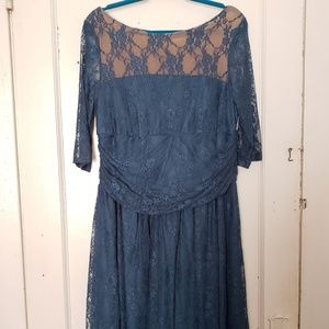 Kiyonna teal lace overlay 3/4 sleeve dress